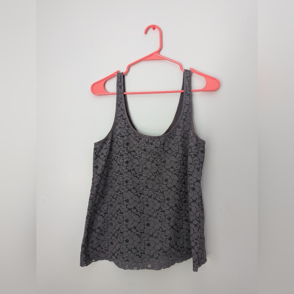 Floral lace tank top gray American eagle size Medium